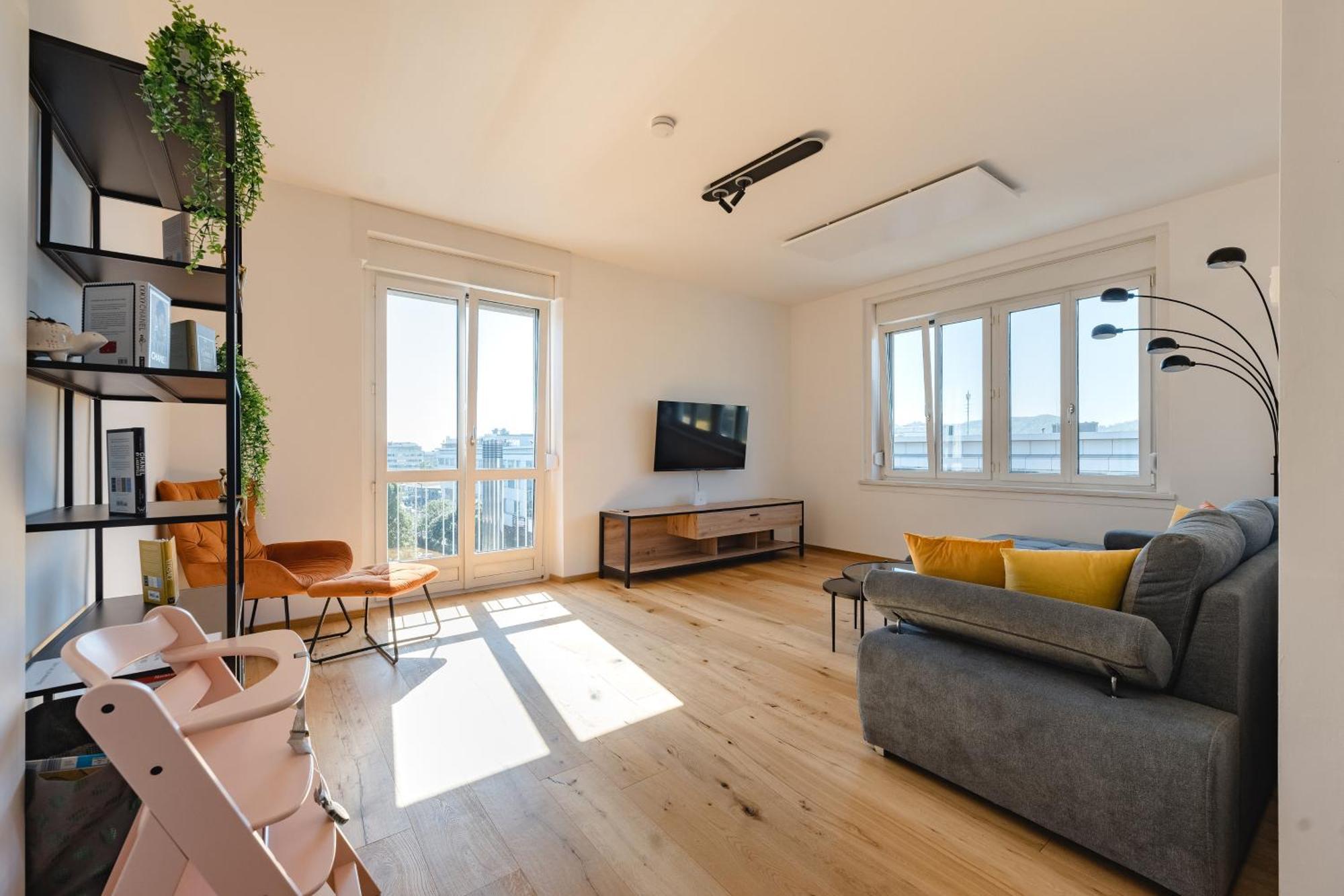 Tamliving Center Luxury 4 Rooms Smart Tv Kitchen Great View 그라츠 외부 사진